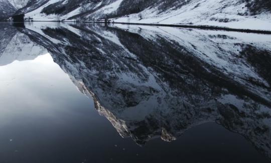 Fartsfylte fjord og fjell 